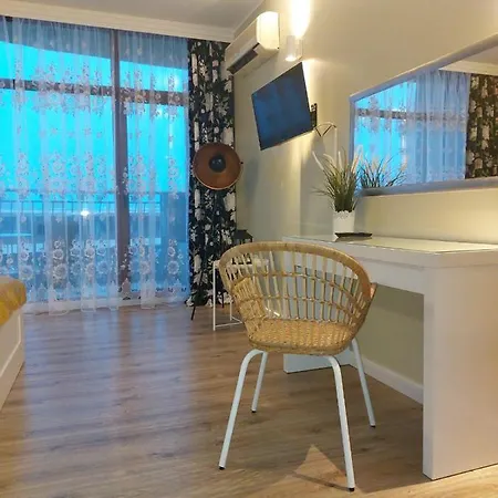 Destination Bulgaria 2000 Grenada Private Family 公寓 阳光海滩